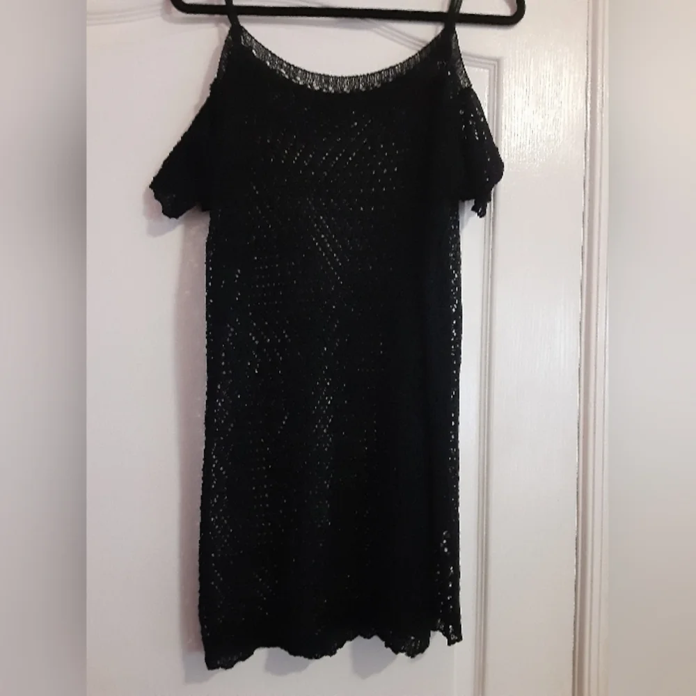SHEIN BLACK KNIT BEACH COVER UP